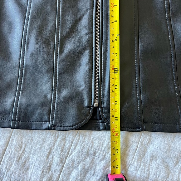 Free People Black Mini Skirt - Picture 6 of 7